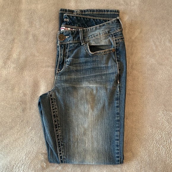 Maurices Blue Boot Cut Jeans with Vintage-Inspired Look - Picture 5 of 8